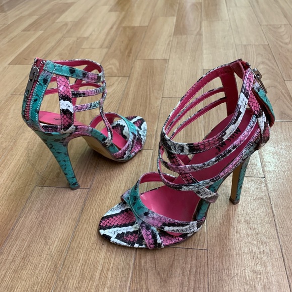 NWOT MISS ME Heels - Picture 2 of 8